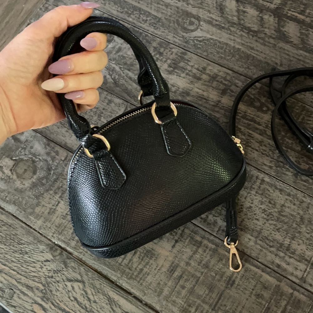 🖤NWOT Cutie Pie fashion nova Mini Snake print Bag Perfect Condition w Strap 🖤 - Picture 2 of 4